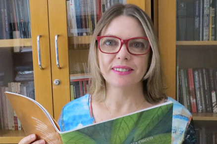 A escritora Marta Cocco, que lana nova obra