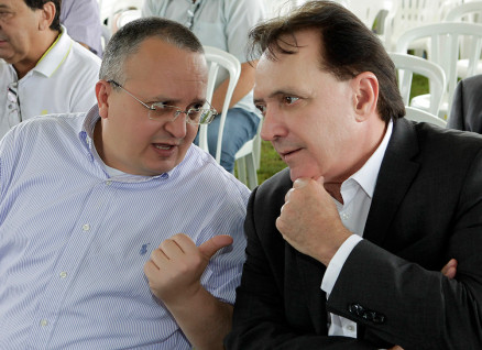 O presidente do TCE-MT, conselheiro Antonio Joaquim e o governador Pedro Taques: PEC do Teto de Gastos