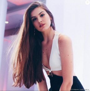 A atriz Camila Queiroz.