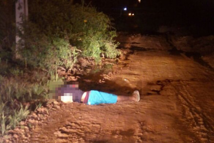 O jovem de 18 anos foi baleado na cabea e em outras regies do corpo