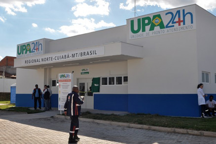 Ele est internado na Unidade de Pronto Atendimento (UPA) da Morada do Ouro