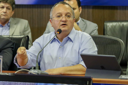 O governador Pedro Taques, que props parcelamento da RGA