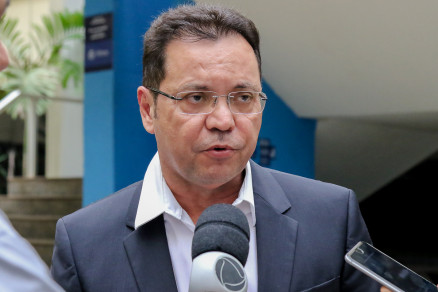 O presidente da Assembleia, Eduardo Botelho, que no far oposio ao Governo Pedro Taques 