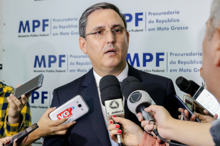O promotor de Justia, Andr Luis de Almeida, que conduz a investigao 