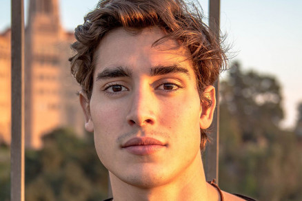 Henry Zaga