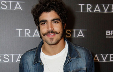 Caio est no ar na novela das seis Novo Mundo