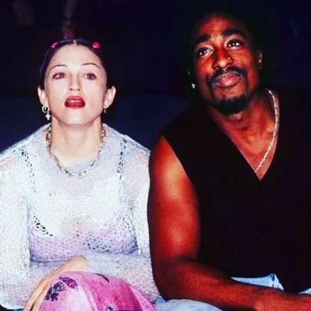 A cantora Madonna e o rapper Tupac