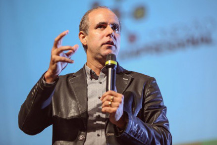 Pastor Cl�udio Duarte abriu m�o de seu cach� para fortalecer o bin�mio arte e cidadania