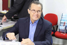 Juiz extingue ao contra Silval por pagar propina a deputado