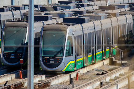 Os trens so movimentados manualmente, porque no podem ficar parados