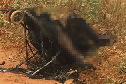 Corpo estava sobre um carrinho de beb, na beira de uma estrada de terra