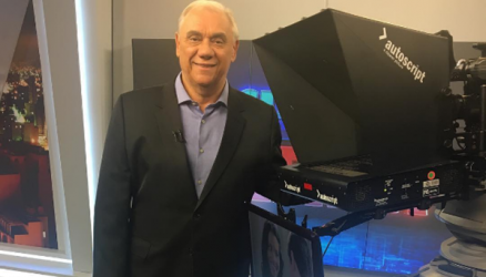O apresentador Marcelo Rezende no estdio do Cidade Alerta
