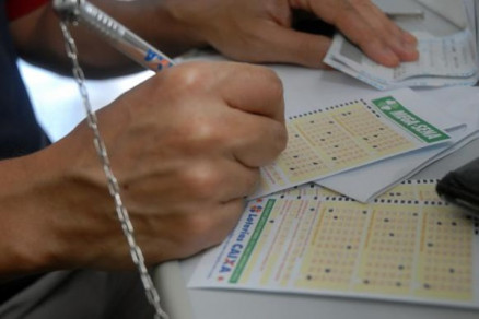Morador de Cuiab acerta 5 nmeros da Mega e ganha R$ 200 mil