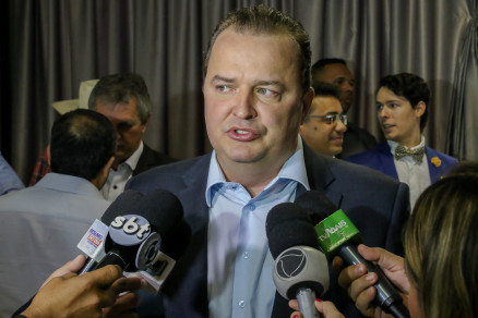 O chefe da Casa Civil, Max Russi: 