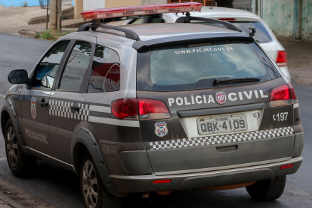 Suspeito foi levado para a delegacia, onde foi lavrado o flagrante