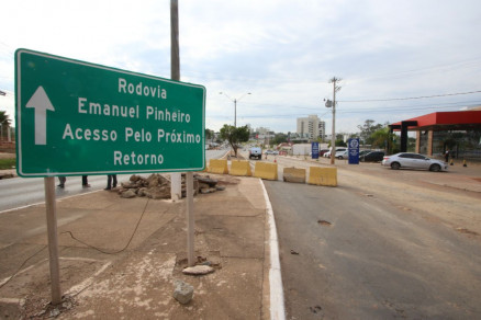 Motoristas foram surpreendidos nesta tera-feira por interdio em vias