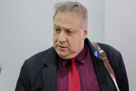 O deputado estadual, Romaldo J�nior, que foi condenado ao ressarcimento ao er�rio e a multa