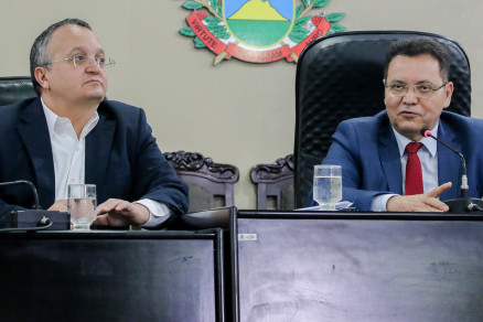 O goverandor Pedro Taques e o presidente da Assembleia Eduardo Botelho