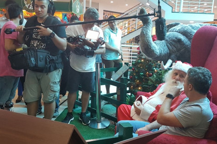 Luciano Huck e o historiador Cl�vis Matos em shopping de Cuiab�