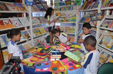 s bibliotecas funcionam das 08 h s 18 horas, de segunda a sexta-feira