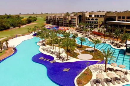 O resort est localizado s margens do Lago de Manso
