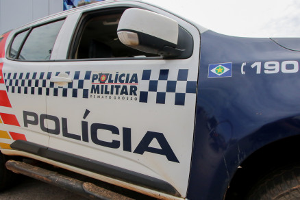 Polcia Militar suspeitou e abordou veculo em que a suspeita estava
