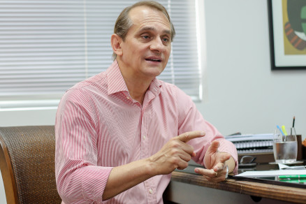 O deputado estadual Wilson Santos (PSDB), que prev� dificuldades para o servidor