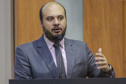 O lder do Governo na Assembleia Legislativa, deputado Leonardo Albuquerque