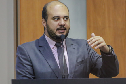    O lder do Governo na Assembleia Legislativa, deputado Leonardo Albuquerque