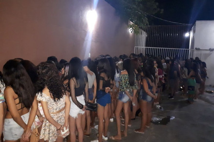 Policiais fecharam festa em um local conhecido como a Chcara da Ivone, em Cuiab