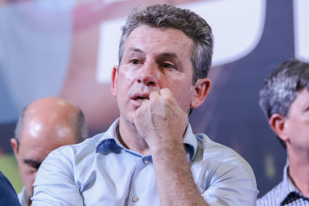 O ex-prefeito de Cuiab, Mauro Mendes, que teve bens penhorados pela Justia