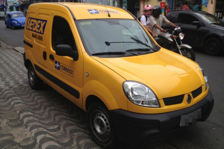 Veculo usado pelos Correios para entrega de encomendas e correspondncias