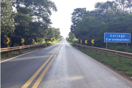 Os veculos de passeio podem adotar como rota alternativa a MT-010