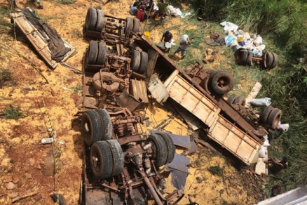 Acidente ocorreu na MT-130 e polcia suspeita que motorista estava em alta velocidade