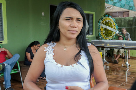 Francinilda da Silva, filha de Francisco Maia, que morreu na noite de sbado