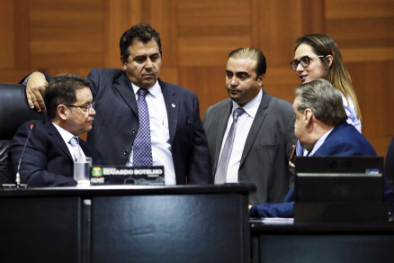 Deputados estaduais durante a sess�o desta quarta-feira na Assembleia Legislativa