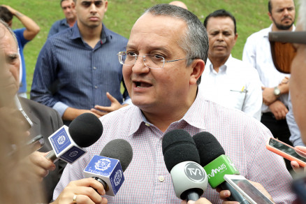 O governador Pedro Taques: RGA suspensa pelo TCE