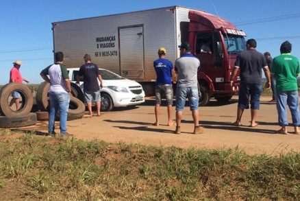 Bloqueios comearam na segunda-feira (21) e continuam nesta quarta-feira (23)