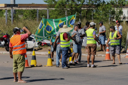 Paralisao dos caminhoneiros comeou na segunda-feira (21)