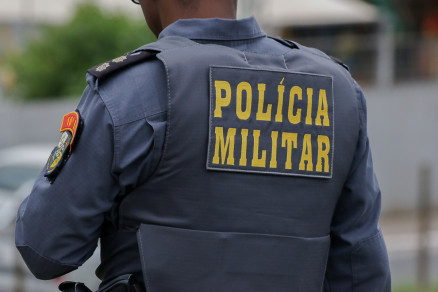 A Polcia Militar recebeu uma denncia sobre o paradeiro dos suspeitos