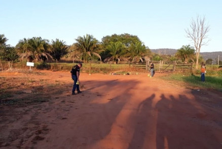 Os corpos foram encontrados s margens da BR-174