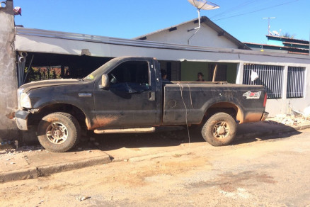 A caminhonete em que estava o fazendeiro Mario Cesar Geraldo