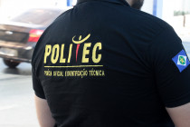 Motociclista morre ap�s bater em bloqueio no Centro Pol�tico 