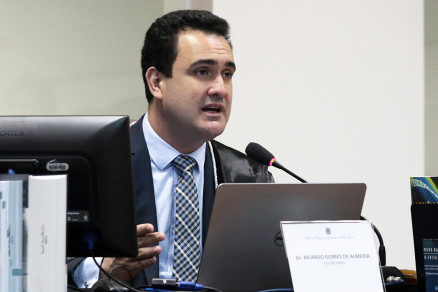 O desembargador Ricardo Gomes de Almeida, relator do caso 