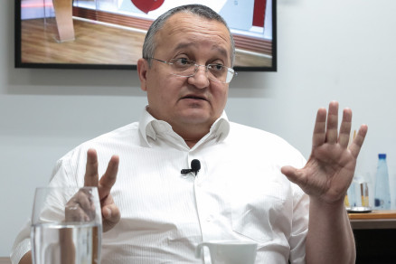 O governador Pedro Taques: 