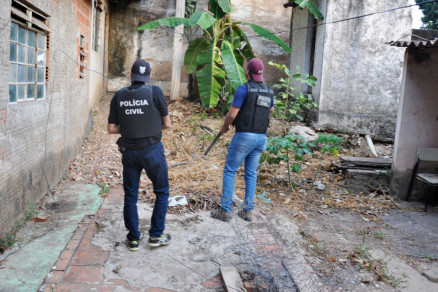 Polcia deflagrou operao nesta sexta-feira (21) para cumprimento de mandados em Cuiab