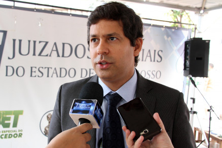 O juiz Marcelo Sebastio Prado de Moraes, que assina a deciso