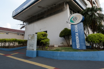 Servio funciona de segunda-feira  sbado, das 7h s 22h