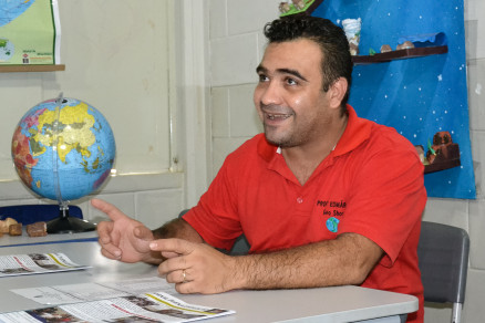 O professor de geografia da Escola Plena Rafael Rueda, Edmrcio Neri da Silva