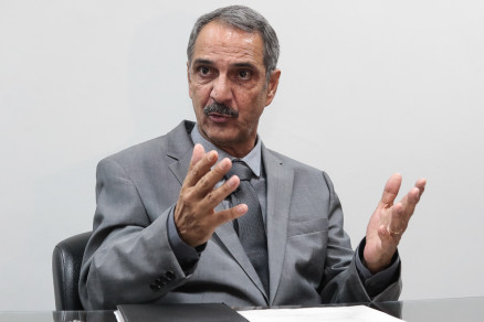 O presidente do TJ, desembargador Carlos Alberto da Rocha, que defendeu RGA aos servidores  
